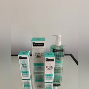 Neutrogena Evenly Clear Skincare Set bundle NWT BRAND NEW